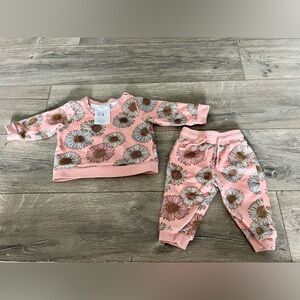Posh Peanut Millie Long Sleeve Sweatshirt Jogger Set - Size 6-12 Months